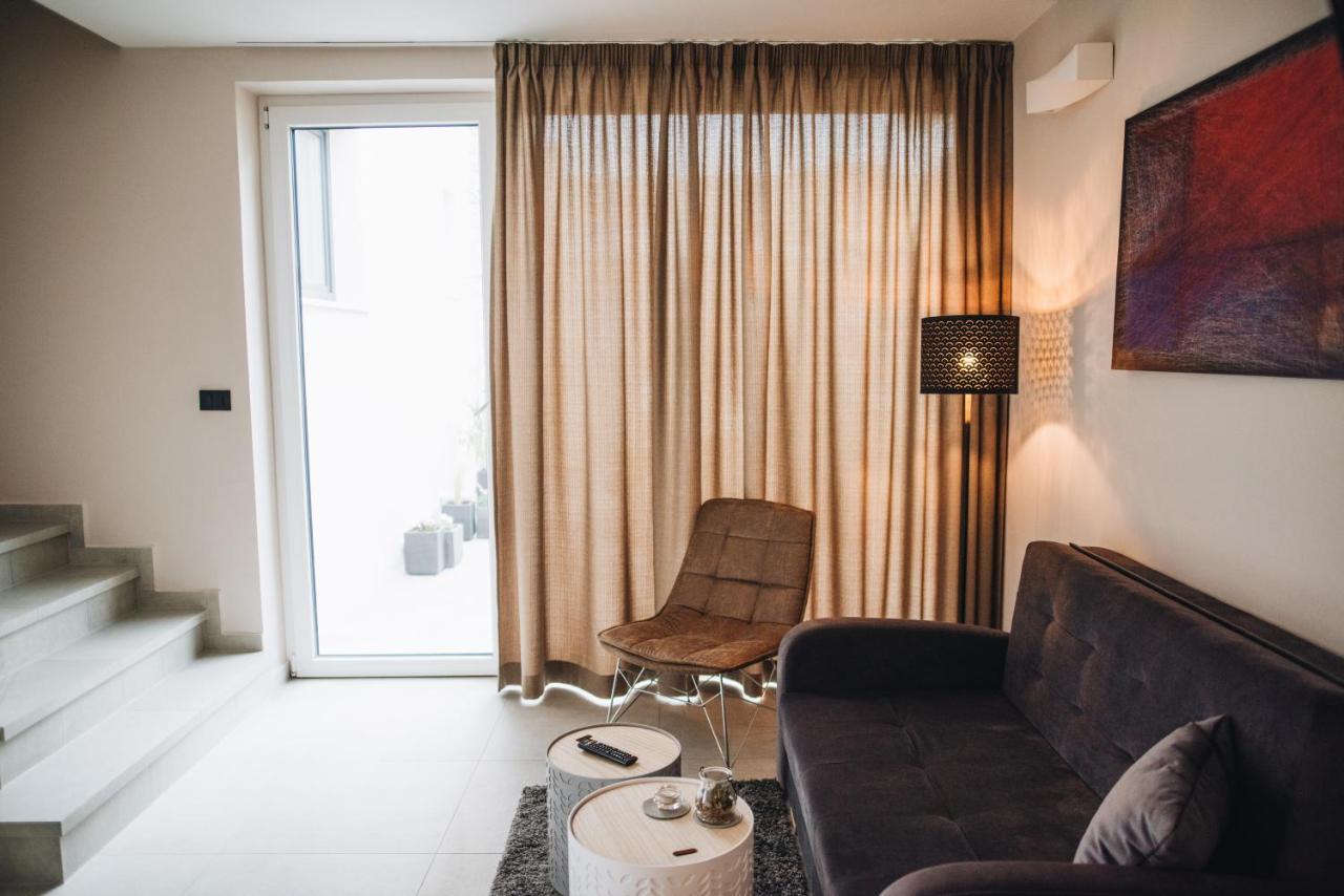 Stay In The Very Heart Of Porec - 50M To The Beach Екстер'єр фото