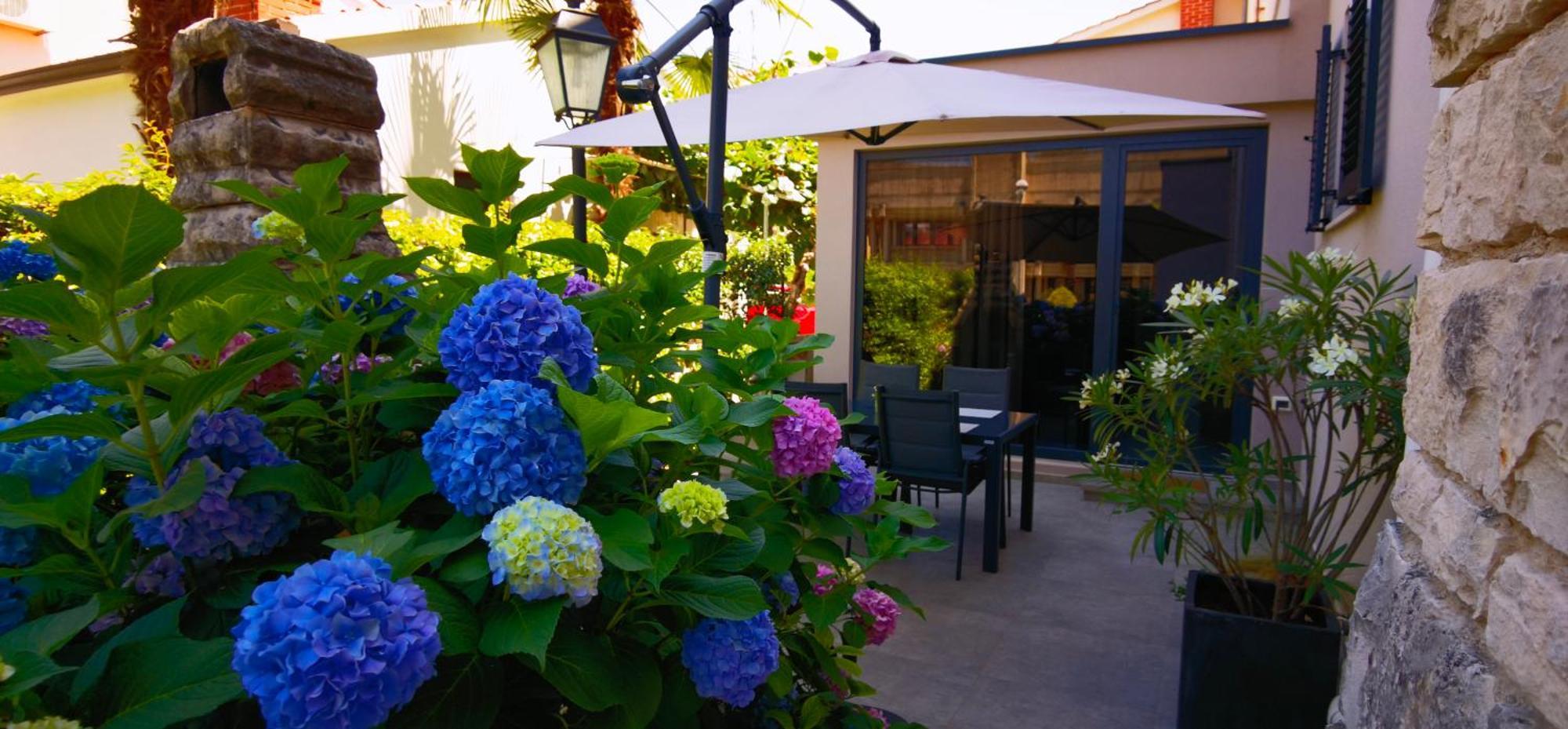Stay In The Very Heart Of Porec - 50M To The Beach Екстер'єр фото